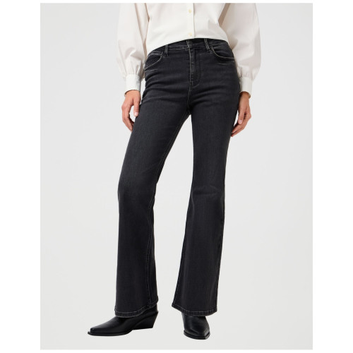 Джинсы женские Wrangler (FIERCE FLARE)