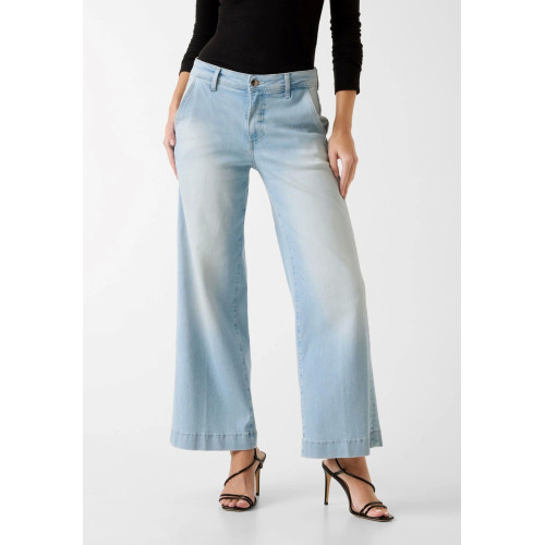 Джинсы женские Guess